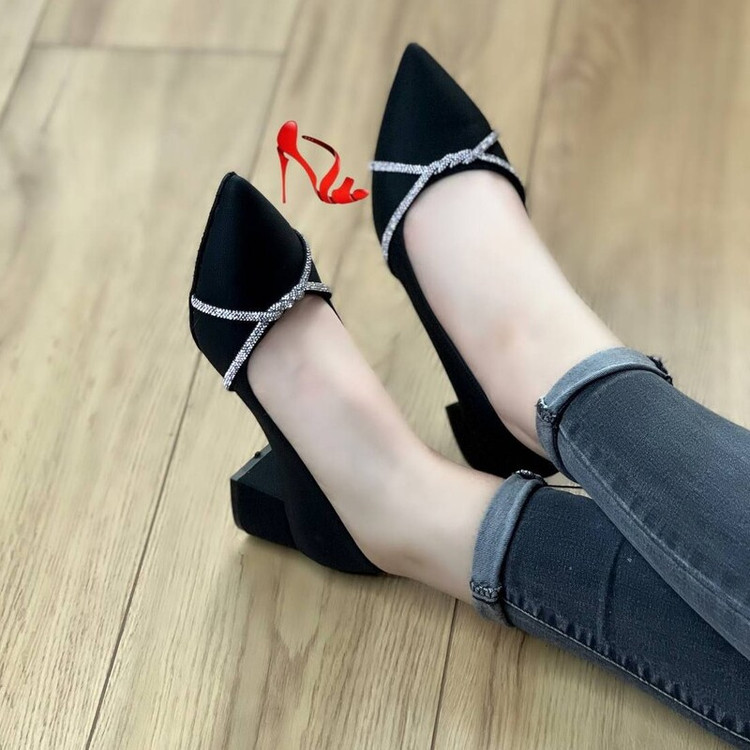 کفش پاشنه سه سانت مجلسی رویه چرم خاویاری