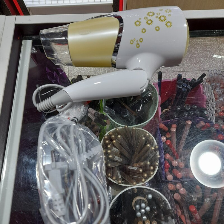 سشوار مسافرتی 1500 وات تاشو مدل 1500F پرو مکس _ PROMAX