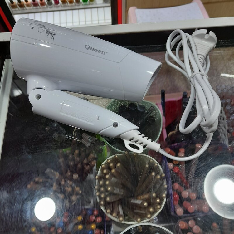 سشوار مسافرتی 1200وات تاشو مدل HD320 کوئین _ Queen