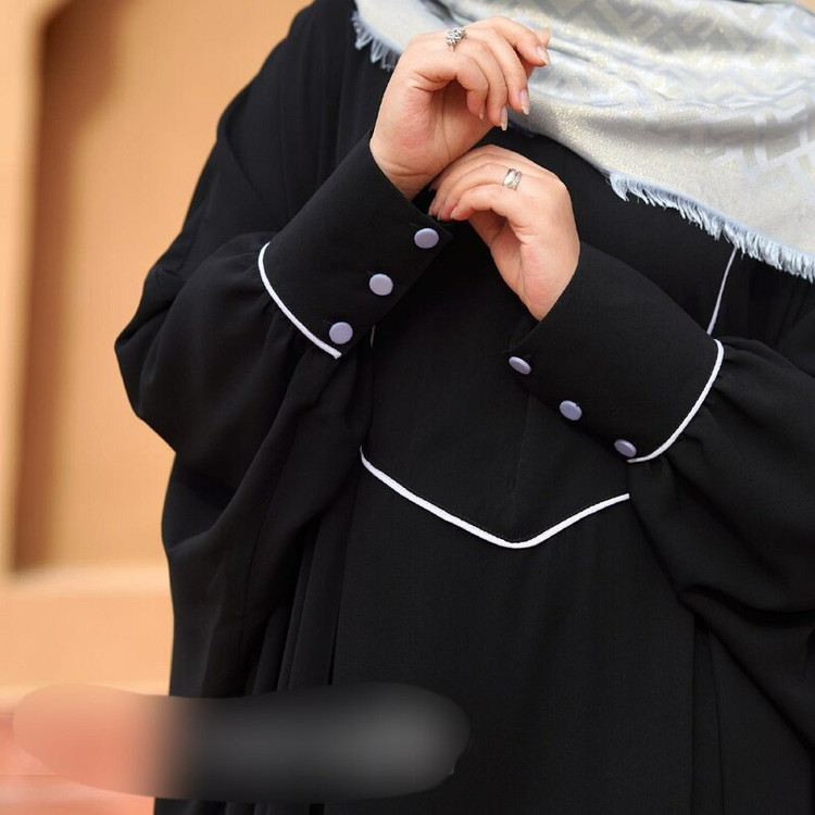 عبامحرمی مجلسی زنانه دخترانه کیفیت عالی جنس کرپ الیزه درجه یک لطیف نرم اصلانازک نیس خشک نیس تاسایز60کامالاقواردارقد135
